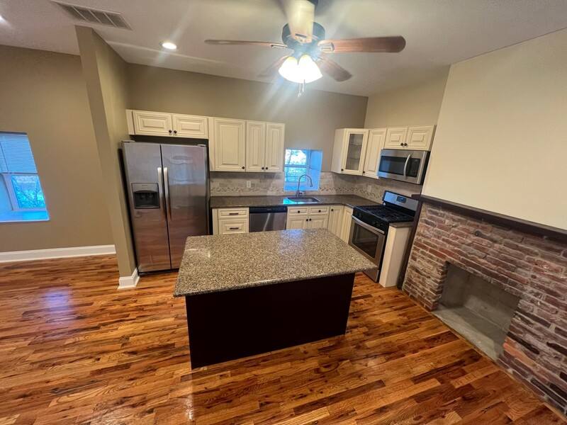 House for rent at 10 Woodmont Rd, Conshohocken, PA 19428