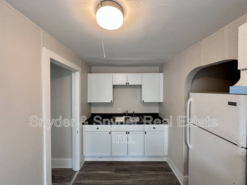 Apartment for rent at 191 Rhodes Ave #4, Akron, OH 44302