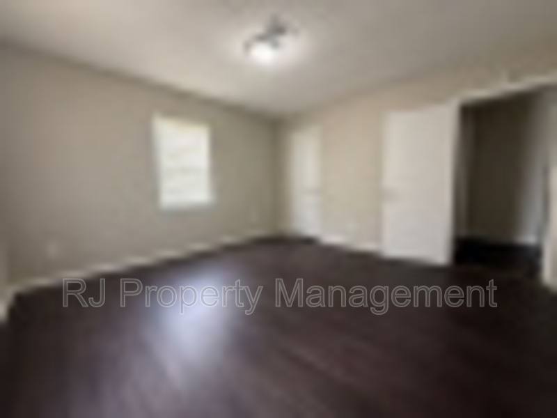 House for rent at 284 Gaston Ave, Memphis, TN 38106