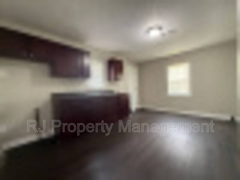 House for rent at 284 Gaston Ave, Memphis, TN 38106