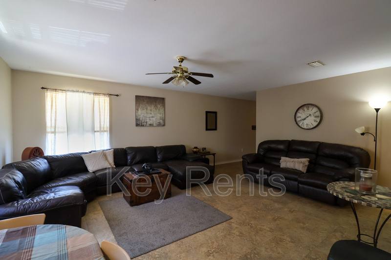 Apartment for rent at 405 E Palmetto Ave, Pensacola, FL 32507