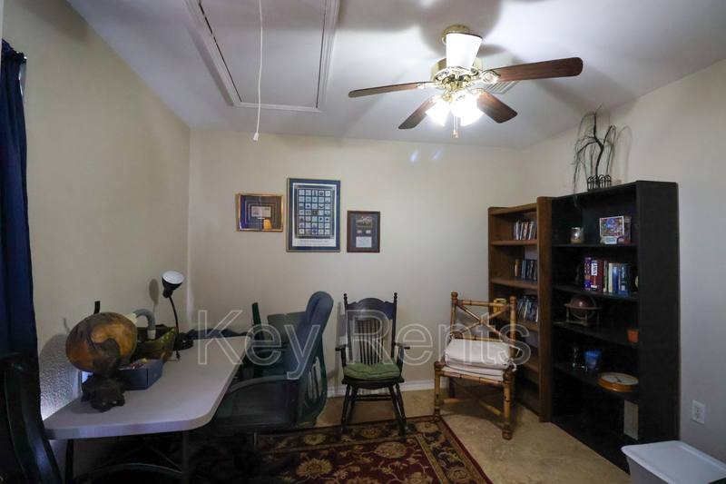 Apartment for rent at 405 E Palmetto Ave, Pensacola, FL 32507