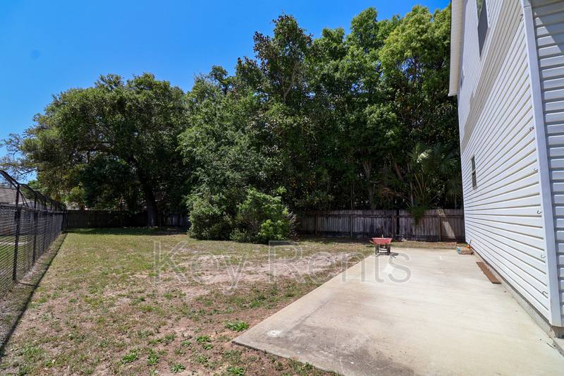 Apartment for rent at 405 E Palmetto Ave, Pensacola, FL 32507