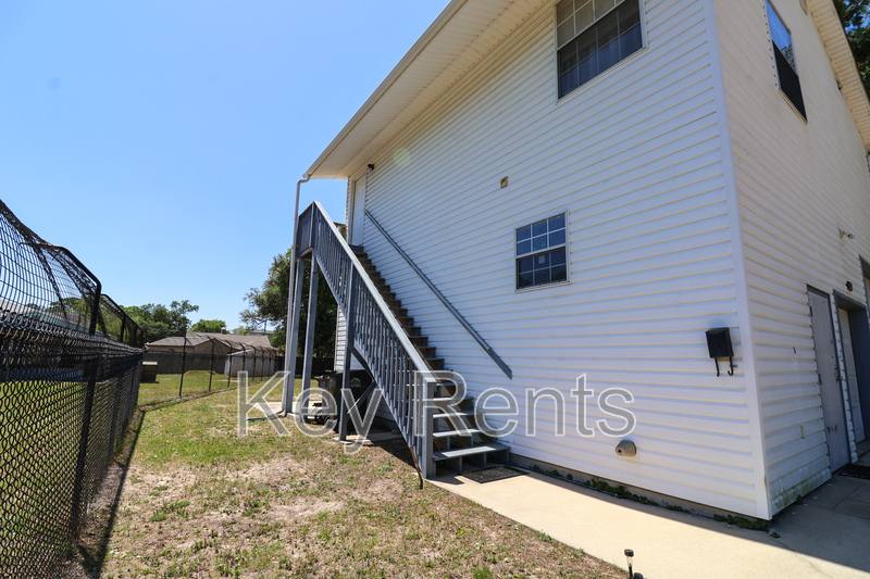 Apartment for rent at 405 E Palmetto Ave, Pensacola, FL 32507