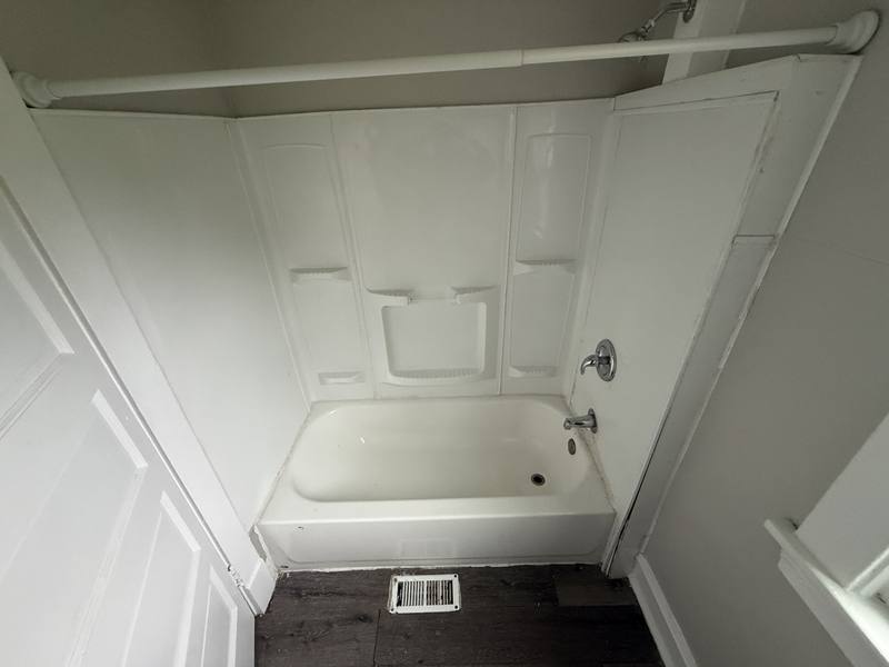 Apartment for rent at 10303 Sophia Ave #UPSTAIRS, Cleveland, OH 44104