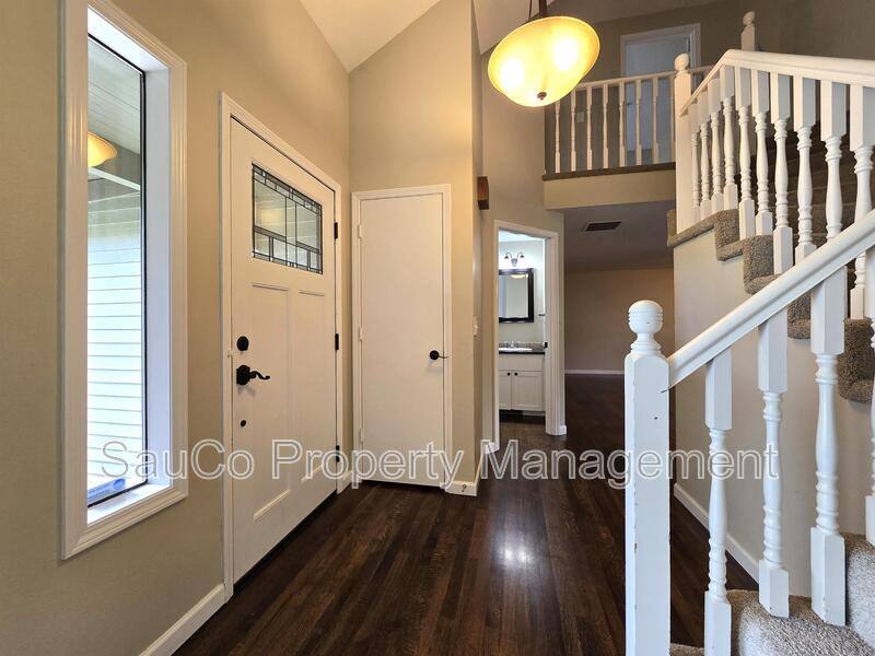 House for rent at 20365 NW Quail Hollow Dr, Portland, OR 97229