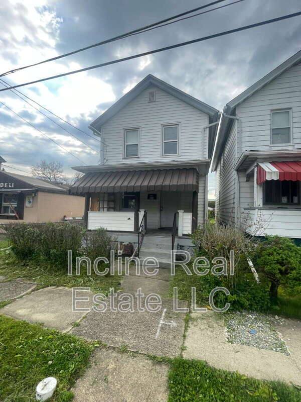 House for rent at 124 S 13th St, Jeannette, PA 15644