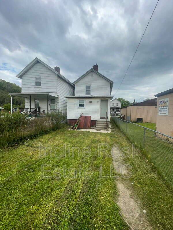 House for rent at 124 S 13th St, Jeannette, PA 15644