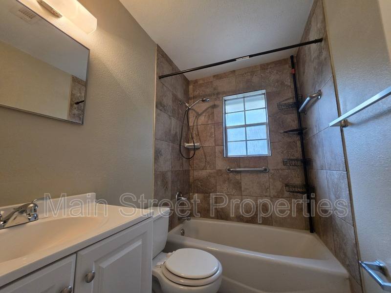 Apartment for rent at 7816 Sabra Dr, Pensacola, FL 32514
