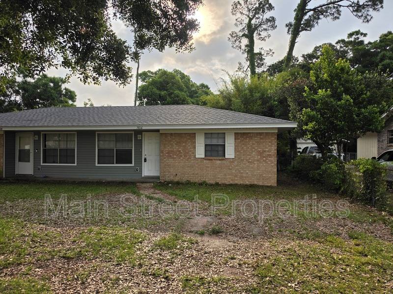 Apartment for rent at 7816 Sabra Dr, Pensacola, FL 32514