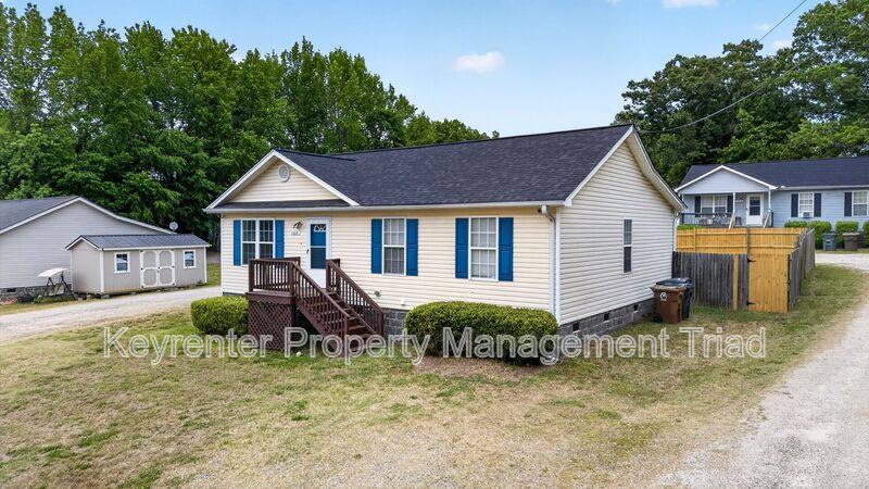 House for rent at 1608 McPherson St, Greensboro, NC 27405
