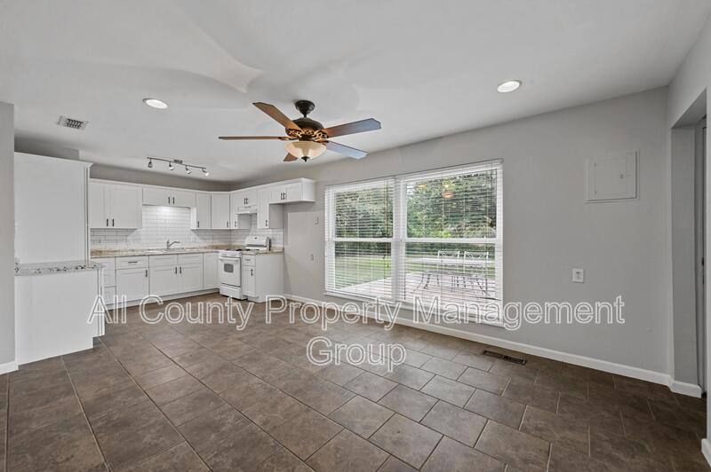 House for rent at 6209 Shadydell Dr, Fort Worth, TX 76135