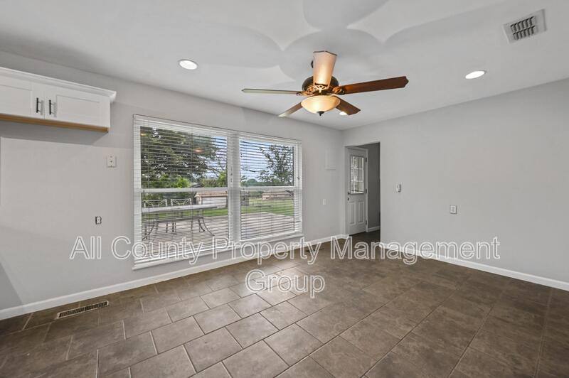 House for rent at 6209 Shadydell Dr, Fort Worth, TX 76135