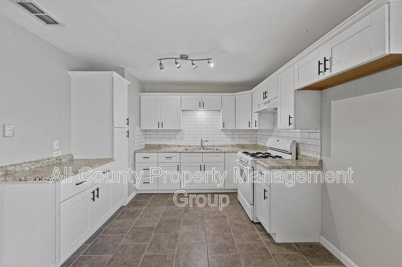 House for rent at 6209 Shadydell Dr, Fort Worth, TX 76135
