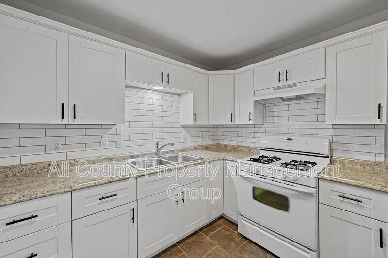 House for rent at 6209 Shadydell Dr, Fort Worth, TX 76135