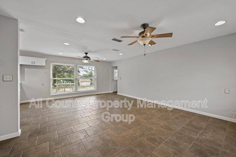 House for rent at 6209 Shadydell Dr, Fort Worth, TX 76135