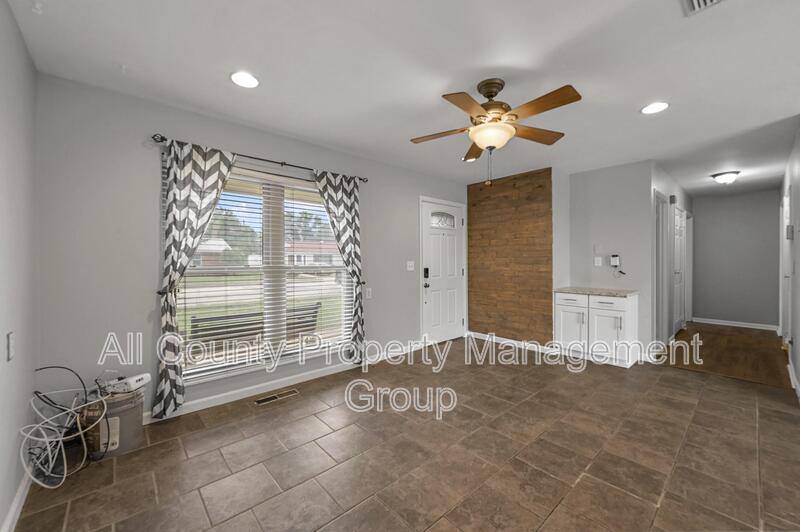House for rent at 6209 Shadydell Dr, Fort Worth, TX 76135