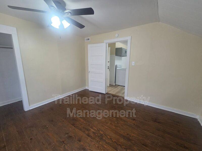 House for rent at 3115 S Forest Ave #3, Independence, MO 64052