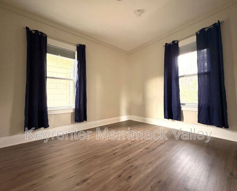 Apartment for rent at 5 Ellis Ave #2R, Lowell, MA 01854