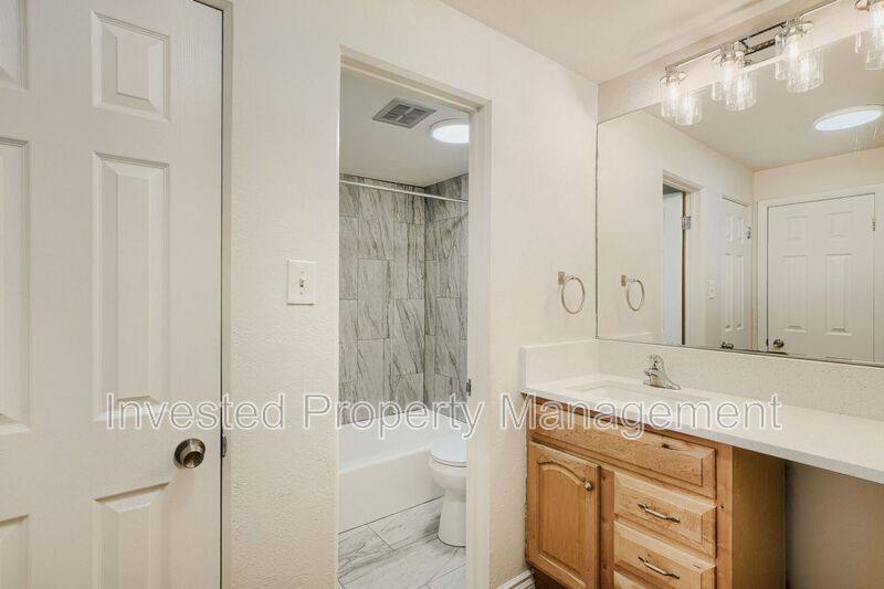Apartment for rent at 656 N Logan St #8, Denver, CO 80203