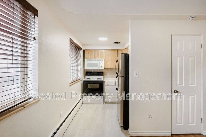 Apartment for rent at 656 N Logan St #8, Denver, CO 80203