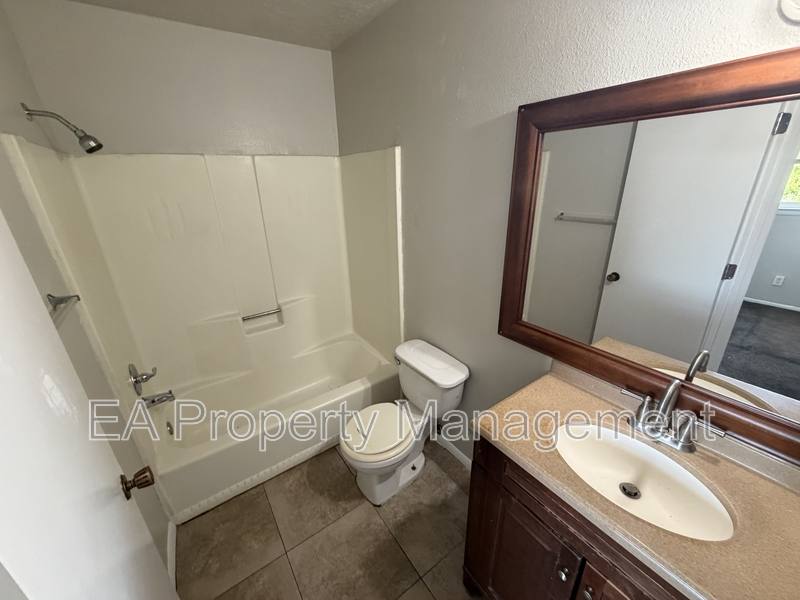 Apartment for rent at 433 Louisiana Blvd SE #10, Albuquerque, NM 87108