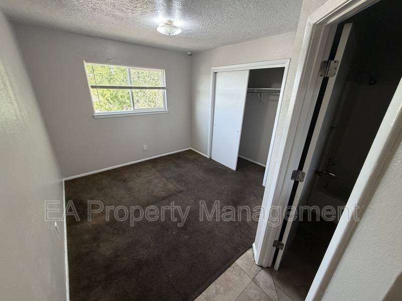 Apartment for rent at 433 Louisiana Blvd SE #10, Albuquerque, NM 87108