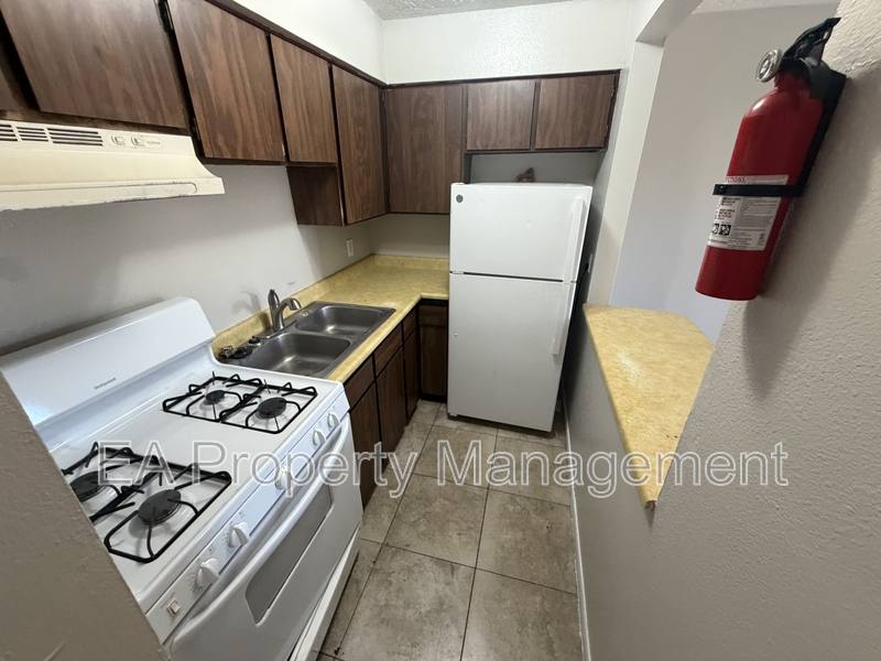 Apartment for rent at 433 Louisiana Blvd SE #10, Albuquerque, NM 87108