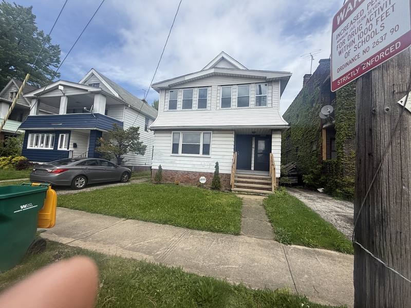 Apartment for rent at 15005 Lucknow Ave #UPSTAIRS, Cleveland, OH 44110
