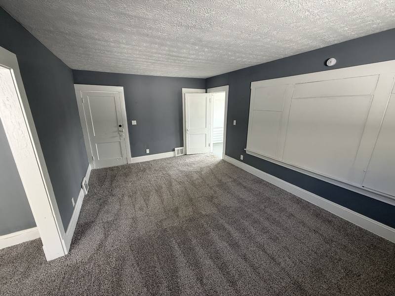 Apartment for rent at 15005 Lucknow Ave #UPSTAIRS, Cleveland, OH 44110