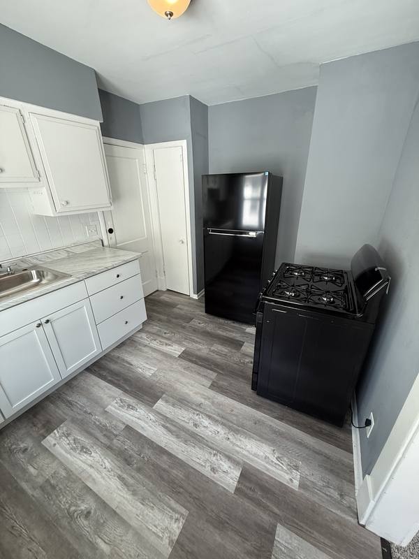 Apartment for rent at 15005 Lucknow Ave #UPSTAIRS, Cleveland, OH 44110