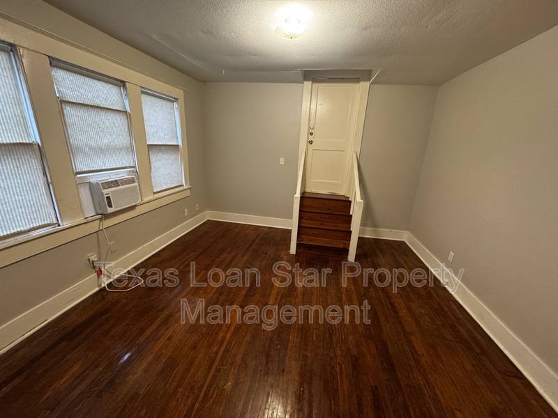 Apartment for rent at 4510 La Branch St #2, Houston, TX 77004