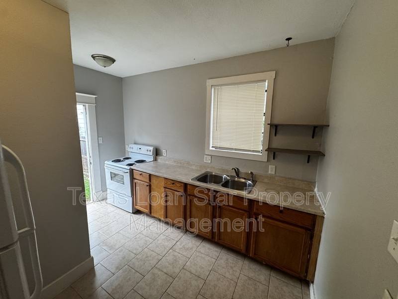 Apartment for rent at 4510 La Branch St #2, Houston, TX 77004