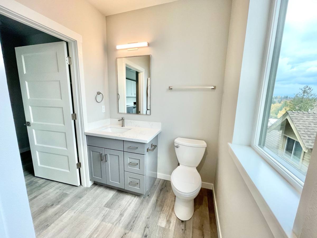 University Flats, 5521 15th Ave NE, Seattle, WA 98105 - Apartment for Rent - Image 6