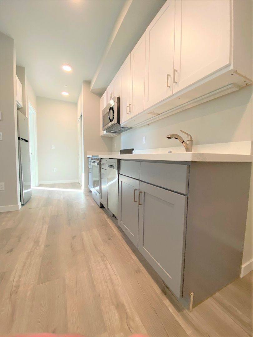 Apartment for rent at 5521 15th Ave NE, Seattle, WA 98105