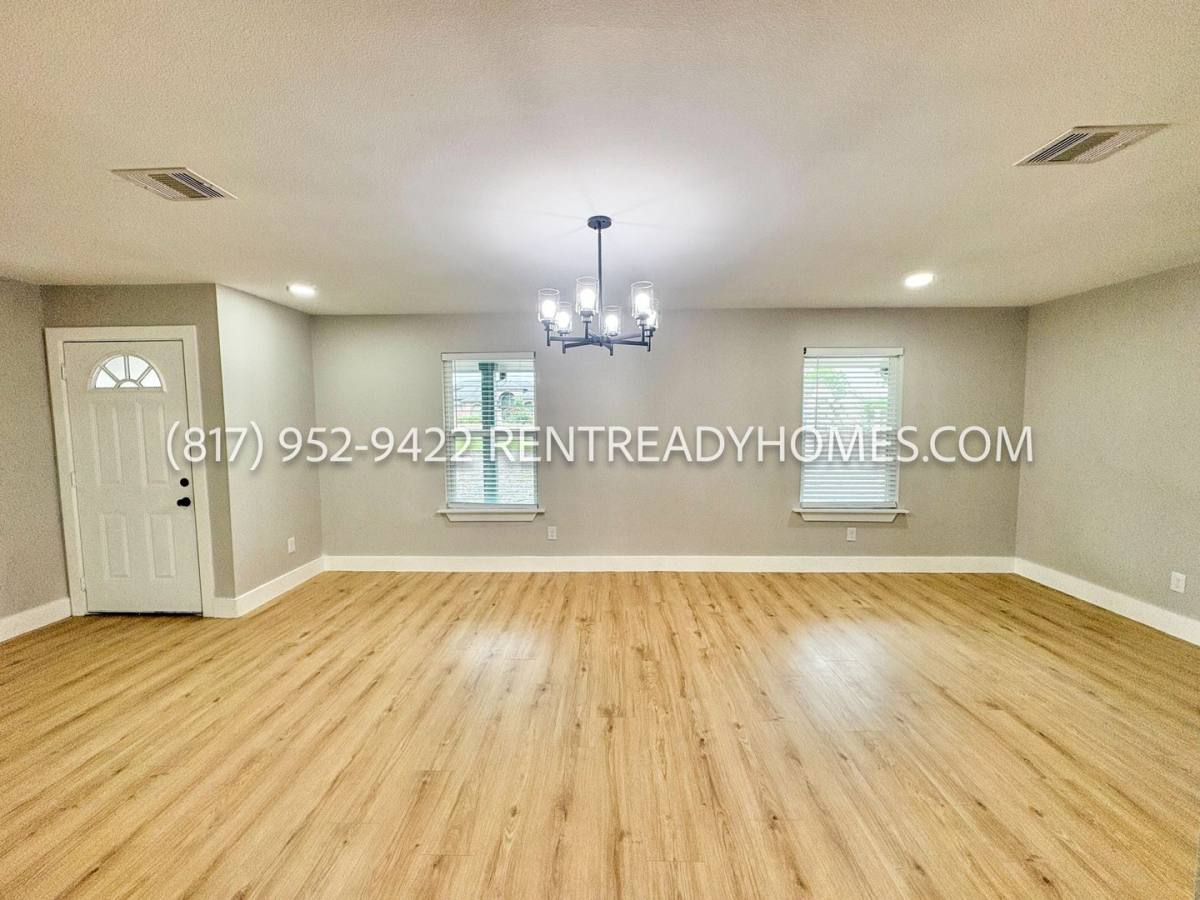 House for rent at 199 County Rd, Alvin, TX 77511