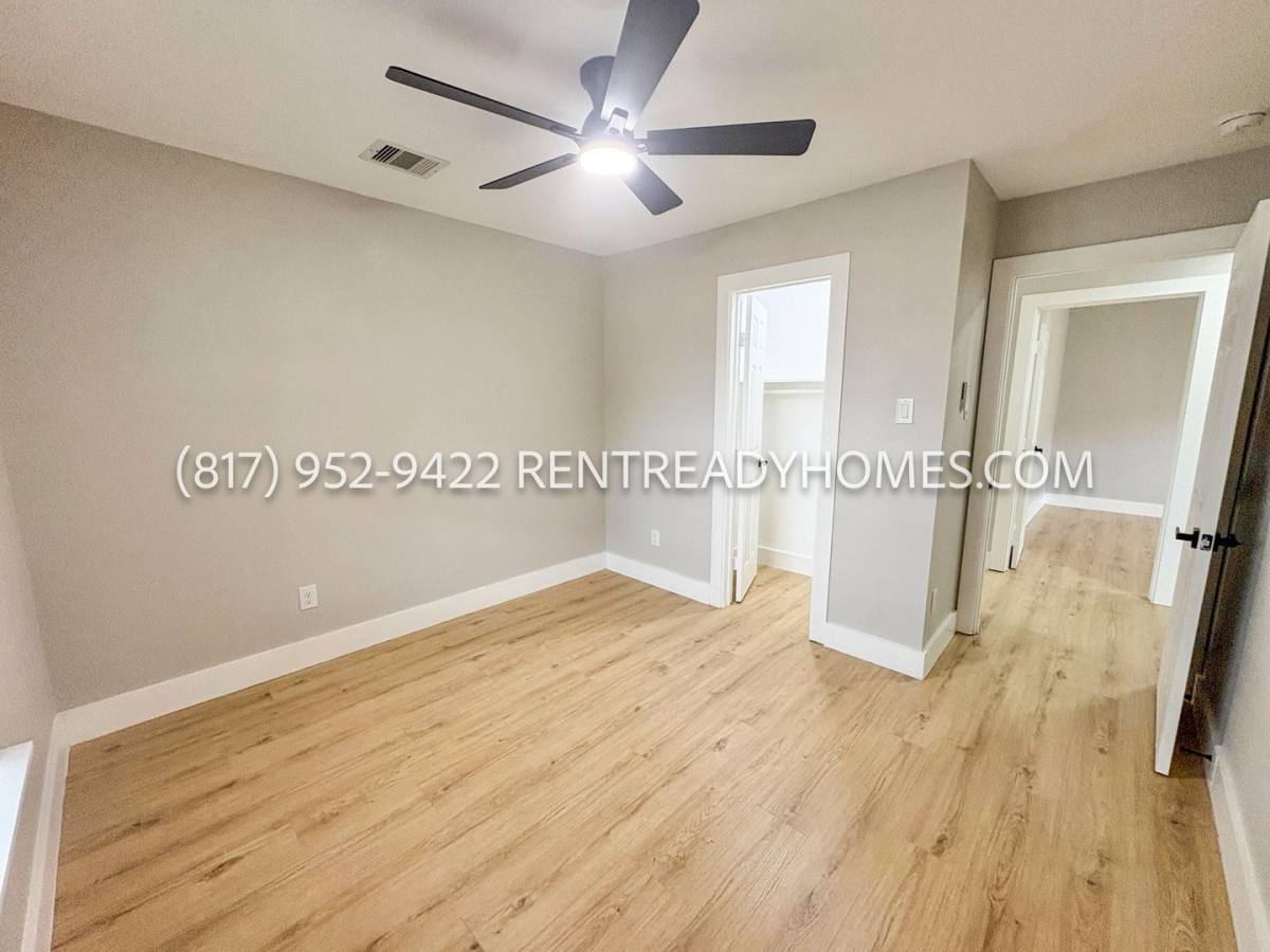 House for rent at 199 County Rd, Alvin, TX 77511