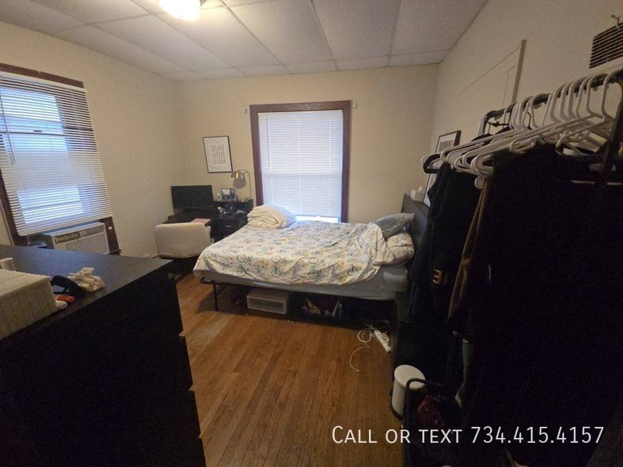 Apartment for rent at 906 Packard St, Ann Arbor, MI 48104