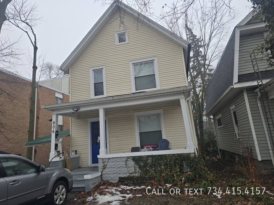 Apartment for rent at 906 Packard St, Ann Arbor, MI 48104