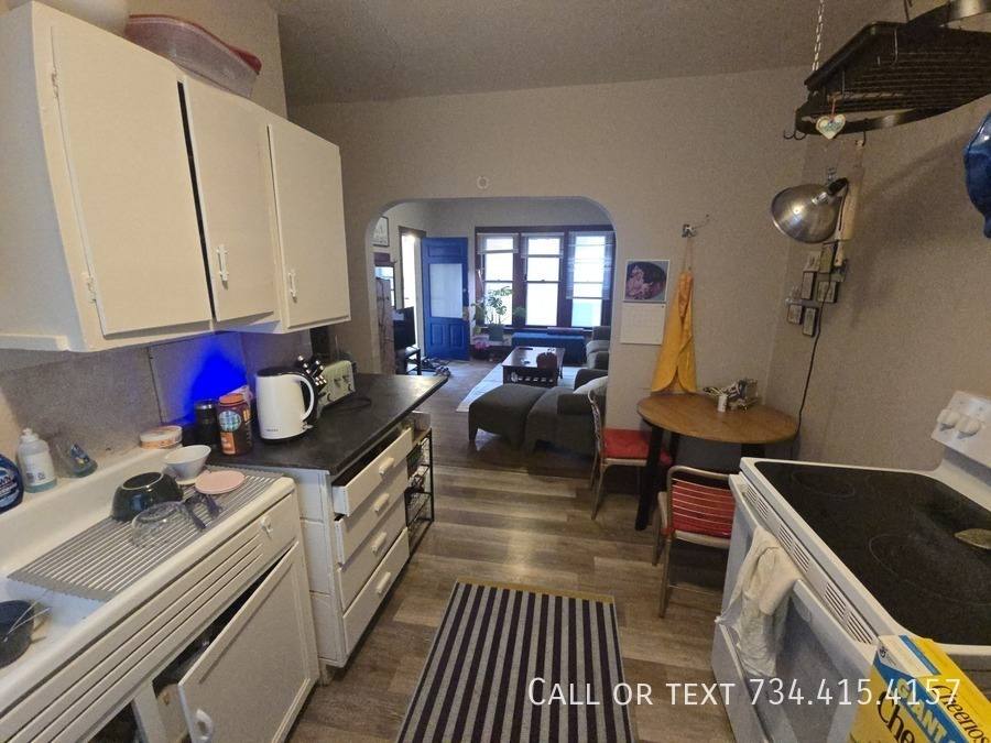 Apartment for rent at 906 Packard St, Ann Arbor, MI 48104