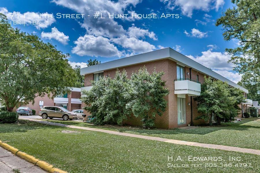 Apartment for rent at 711 11th St, Tuscaloosa, AL 35401