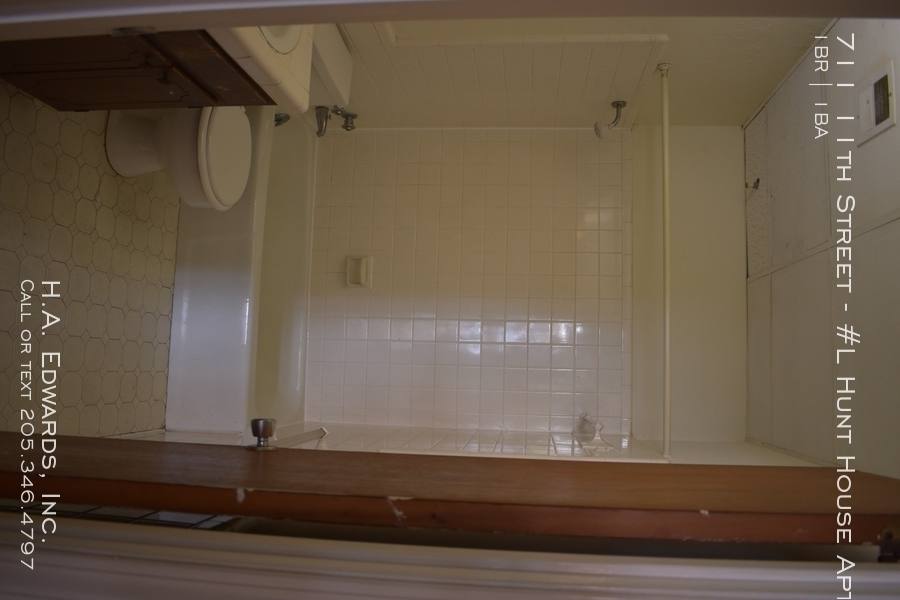 Apartment for rent at 711 11th St, Tuscaloosa, AL 35401