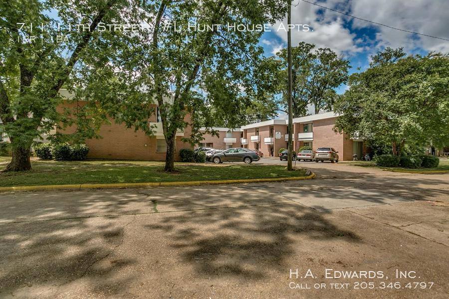 Apartment for rent at 711 11th St, Tuscaloosa, AL 35401