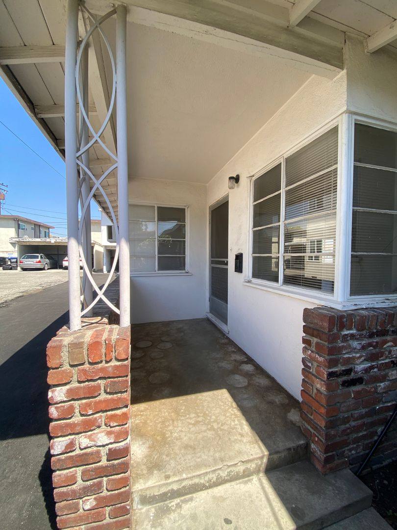 Apartment for rent at 5712 N Charlotte Ave, San Gabriel, CA 91775