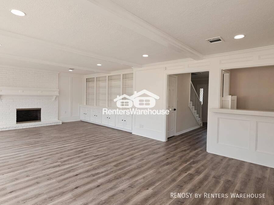 Apartment for rent at 16627 Aldenham Place, Spring, TX 77379