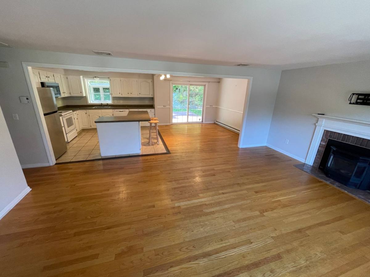 House for rent at 85 Brentwood Dr, Cheshire, CT 06410