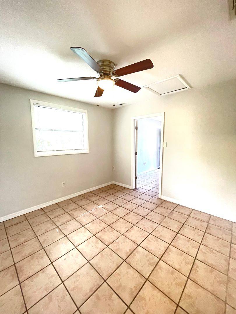 Apartment for rent at 2610 Durham St, Tampa, FL 33605