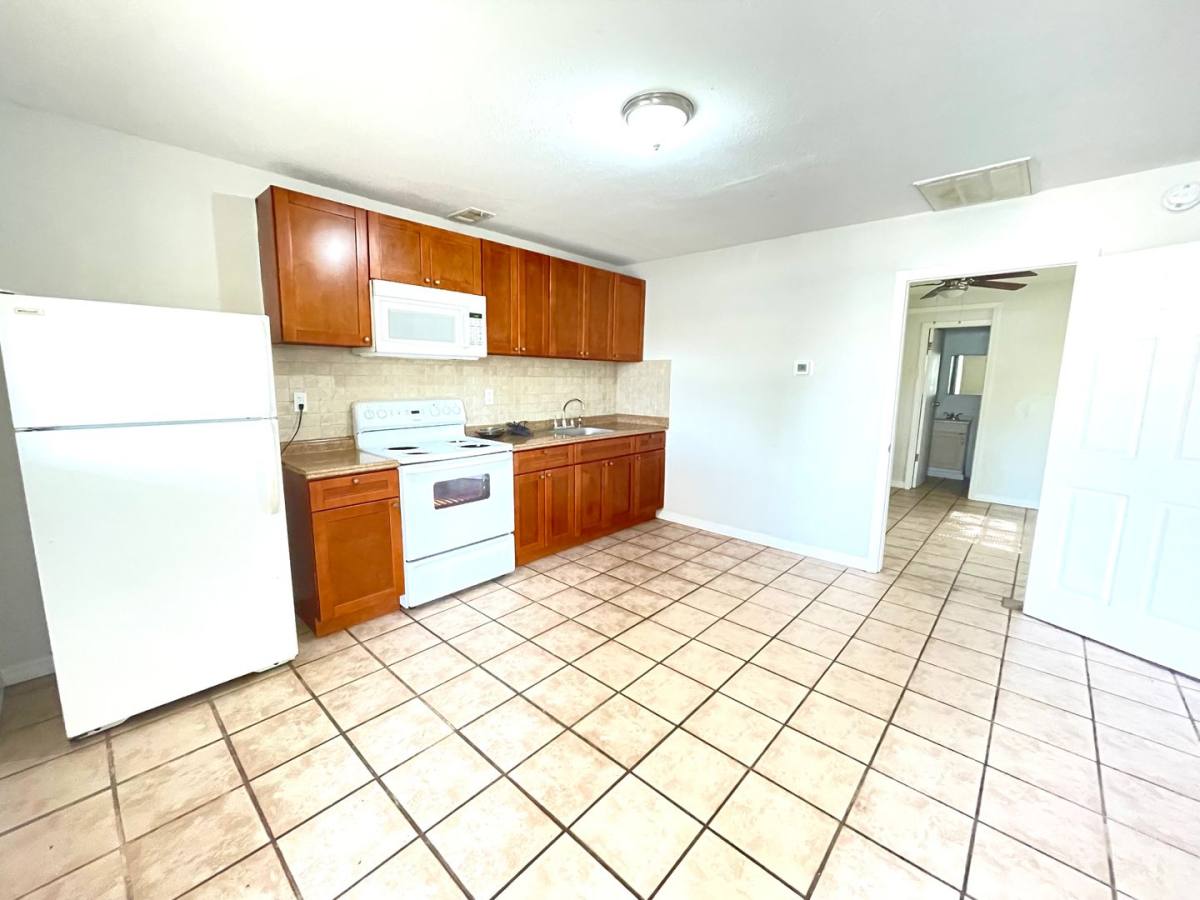 Apartment for rent at 2610 Durham St, Tampa, FL 33605