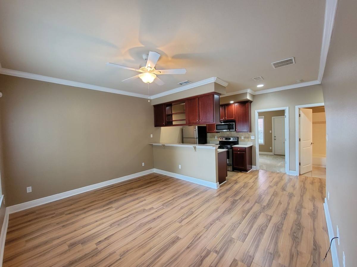 Townhouse for rent at 1918 Bloomington Ave, Tallahassee, FL 32304