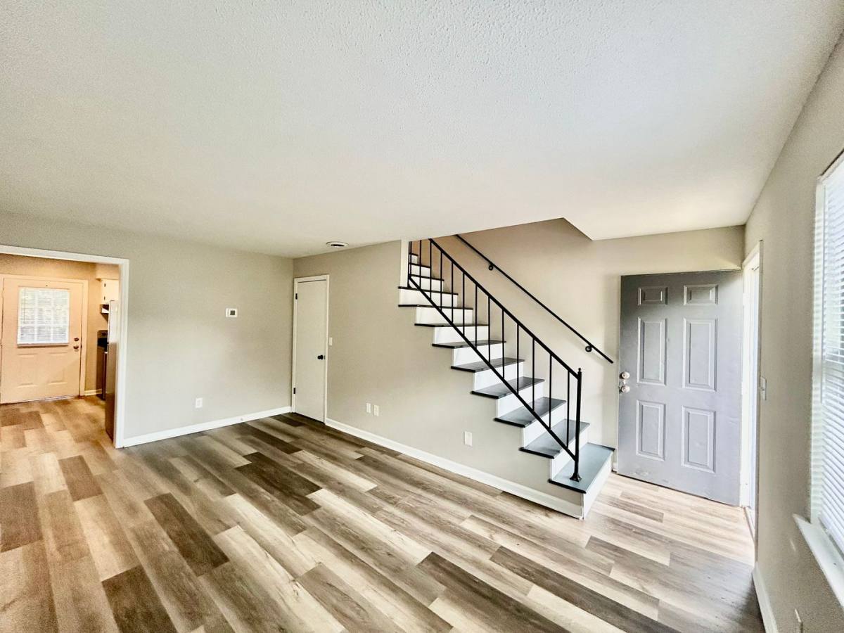 Apartment for rent at 706 Roberta Dr, Rossville, GA 30741